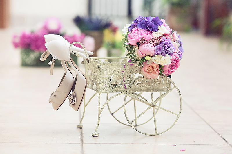 букет невесты свадьба фотограф москва фотосессия невеста букет чувства нежность профессиональная фотосъемка эмоции